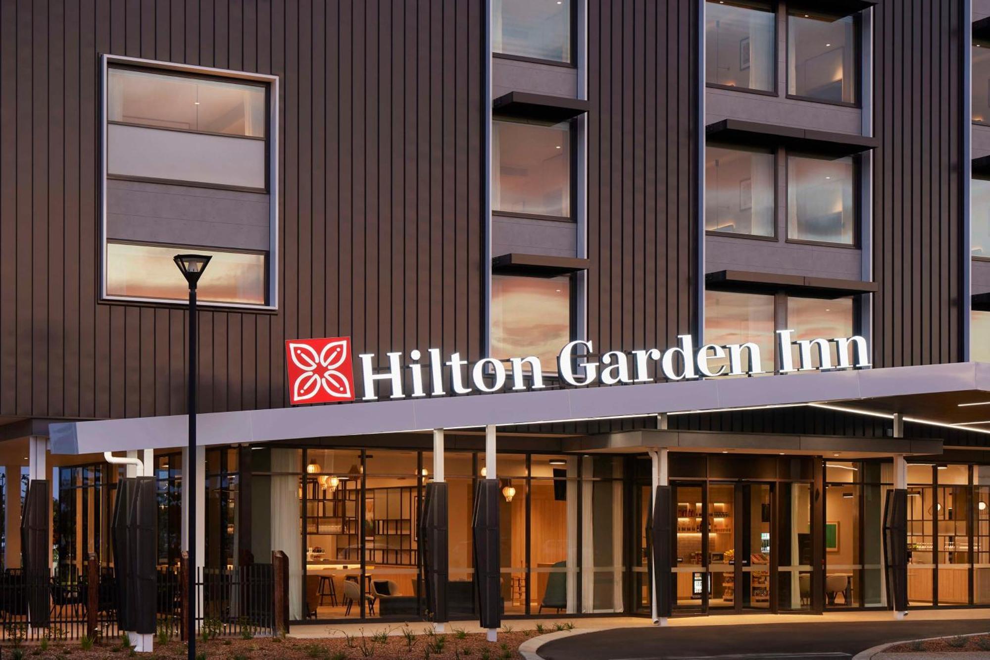 Hilton Garden 4*